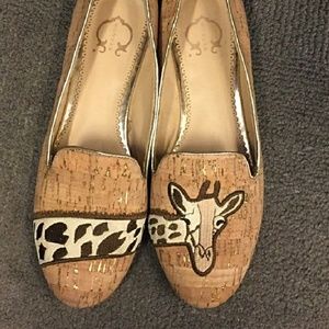 Giraffe Flats